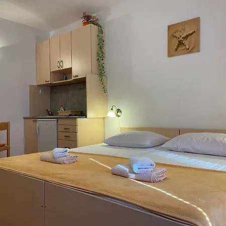 Apartament Lina - 30m From The Beach Pag Town