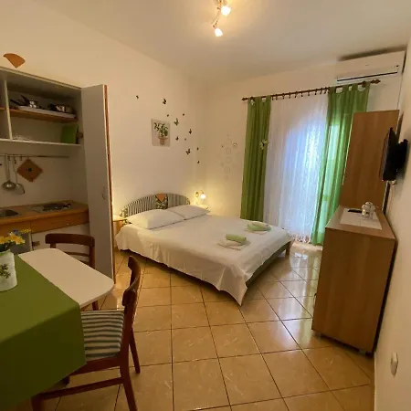 Lina - 30m From The Beach Apartament Pag Town
