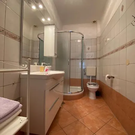 Apartment Lina - 30m From The Beach Pag Town